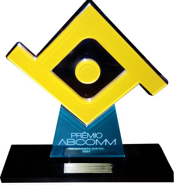 trofeu-premio-abcomm-1 Alternativa Sistemas Conquista o Primeiro Lugar no Prêmio ABComm 2024